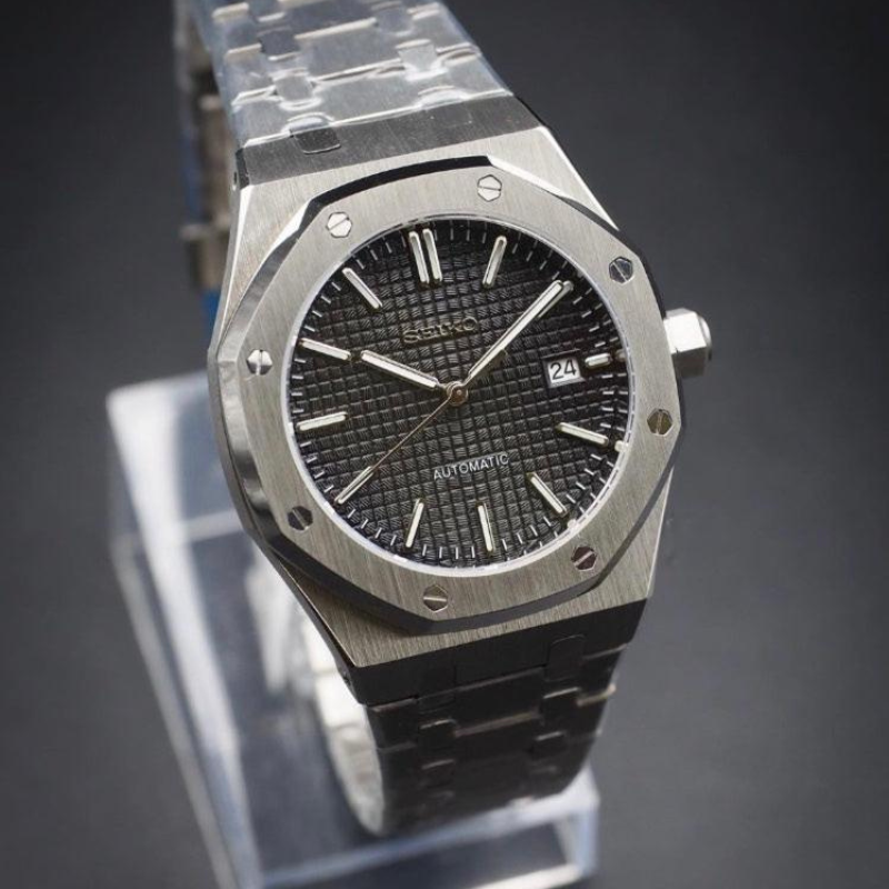 Royal Seikoak “Black” – 41mm Automatic Watch