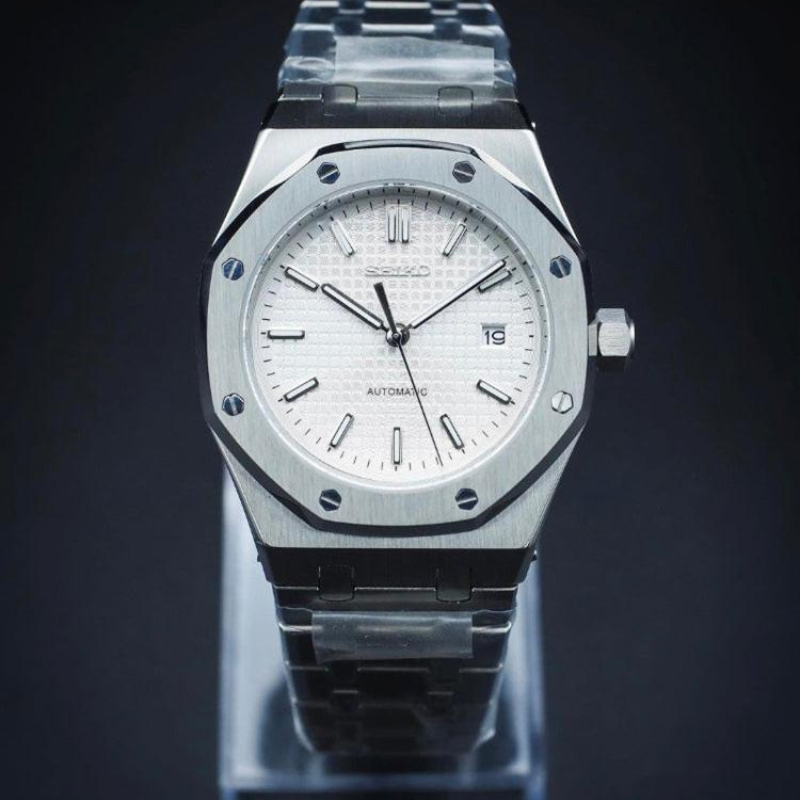 Royal Seikoak “White” – 41mm Automatic Watch