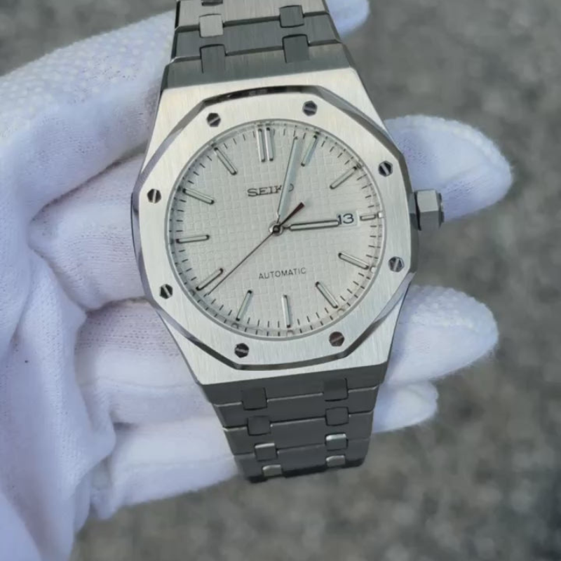 Royal Seikoak “White” – 41mm Automatic Watch