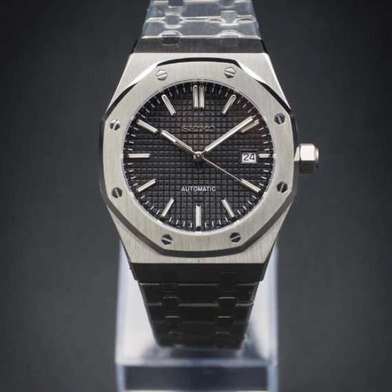 Royal Seikoak “Black” – 41mm Automatic Watch