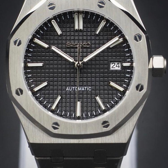 Royal Seikoak “Black” – 41mm Automatic Watch