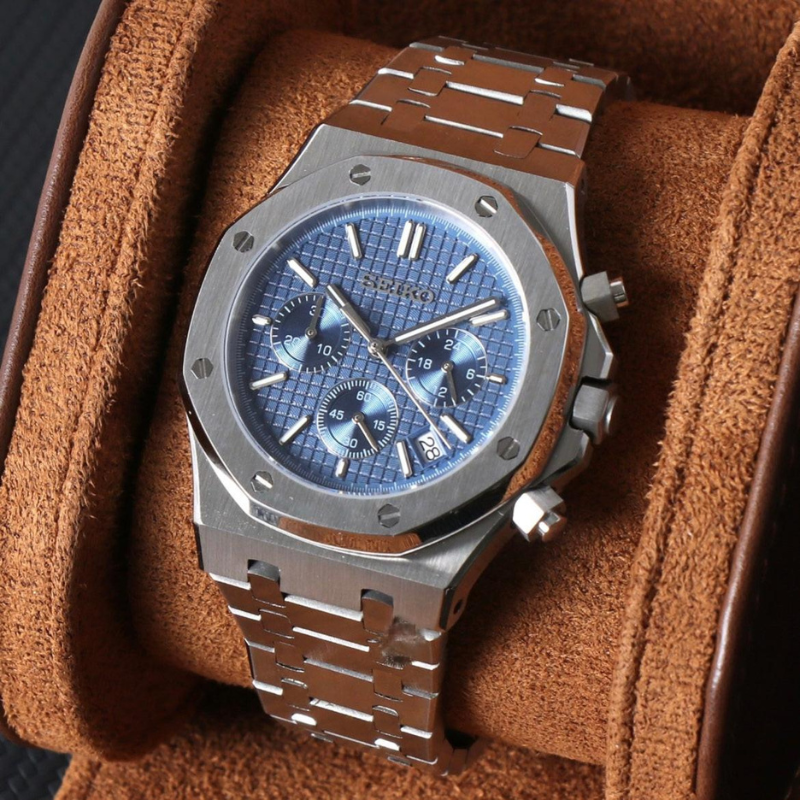Royal Seikoak “Navy Chronograph” – 41mm Hybrid Automatic Watch