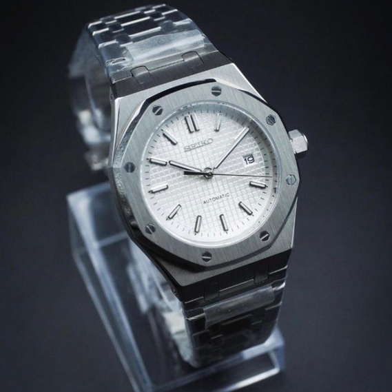 Royal Seikoak “White” – 41mm Automatic Watch
