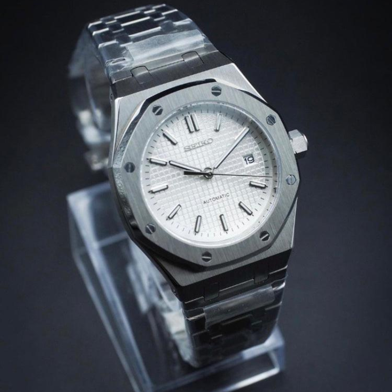 Royal Seikoak “White” – 41mm Automatic Watch
