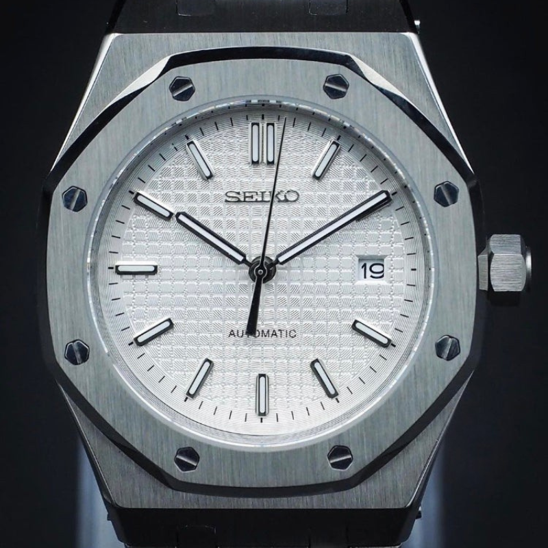 Royal Seikoak “White” – 41mm Automatic Watch